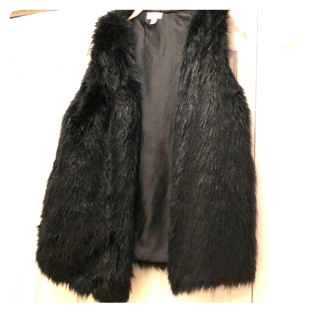 Sale Today Only! Black Faux Fur Vest,Size Medium
